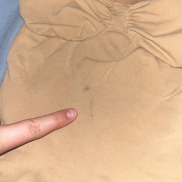 Skims Seamless Sculpt Brief Bodysuit Color Ochre - Picture 6 of 6